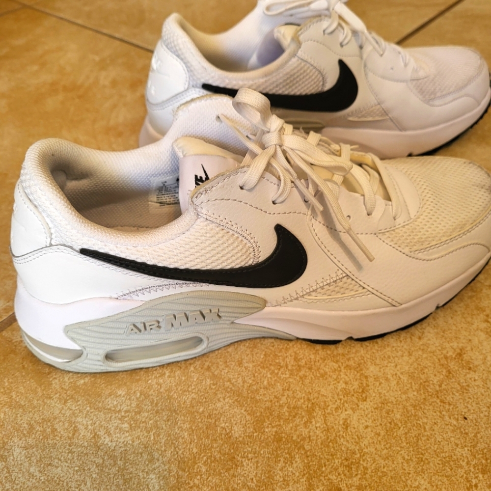 Nike Airmax Excee Size 9.5